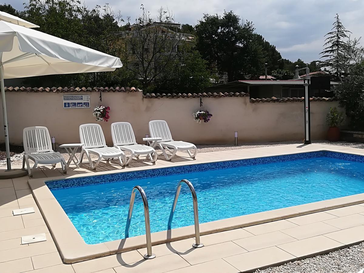 Apartments Sandra Poreč Eksteriør bilde